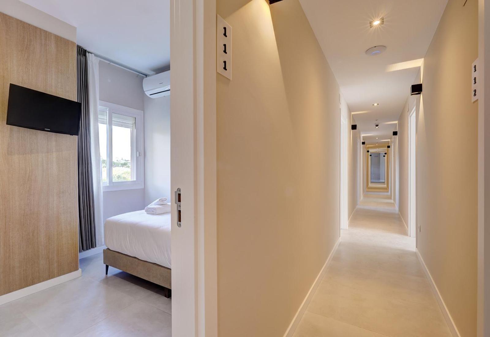 Hostal Puerta Almar Estepona Eksteriør billede