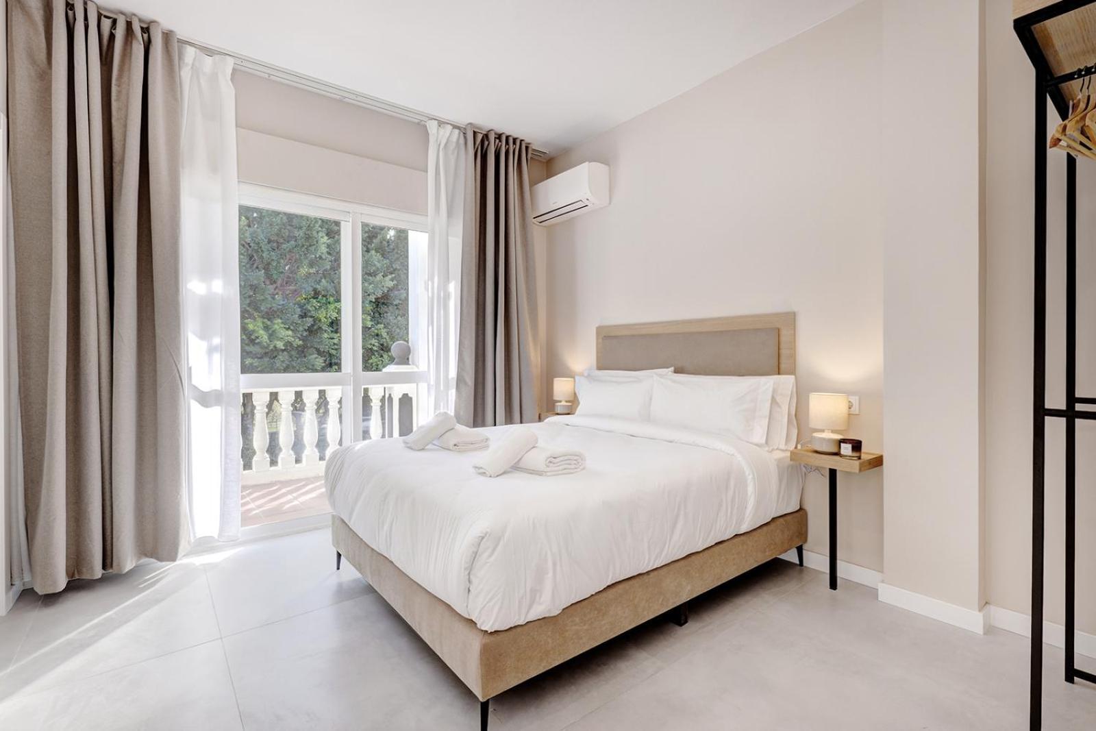 Hostal Puerta Almar Estepona Eksteriør billede