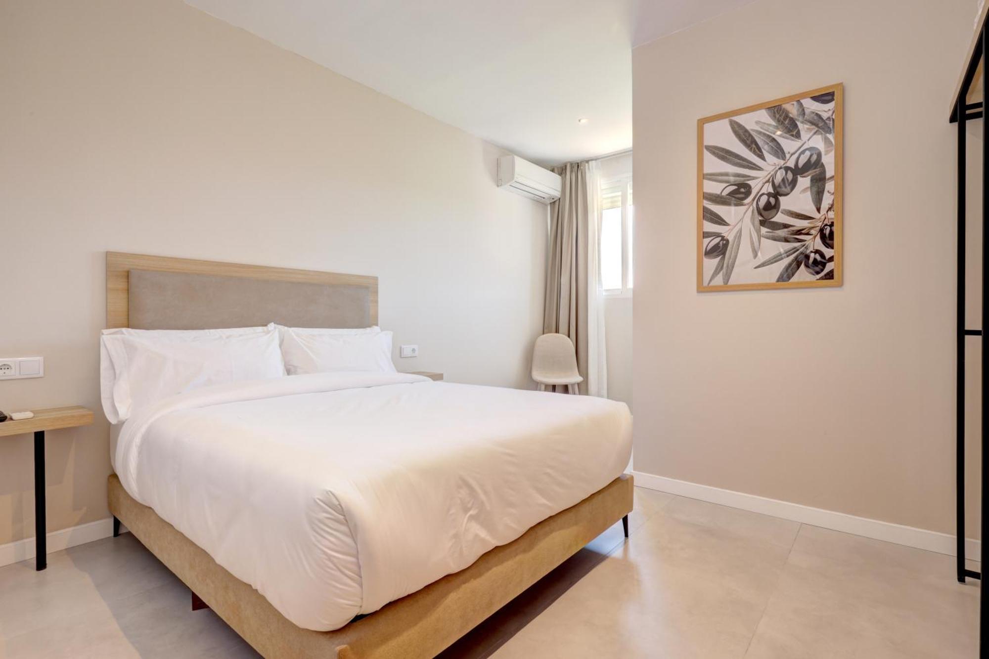 Hostal Puerta Almar Estepona Eksteriør billede