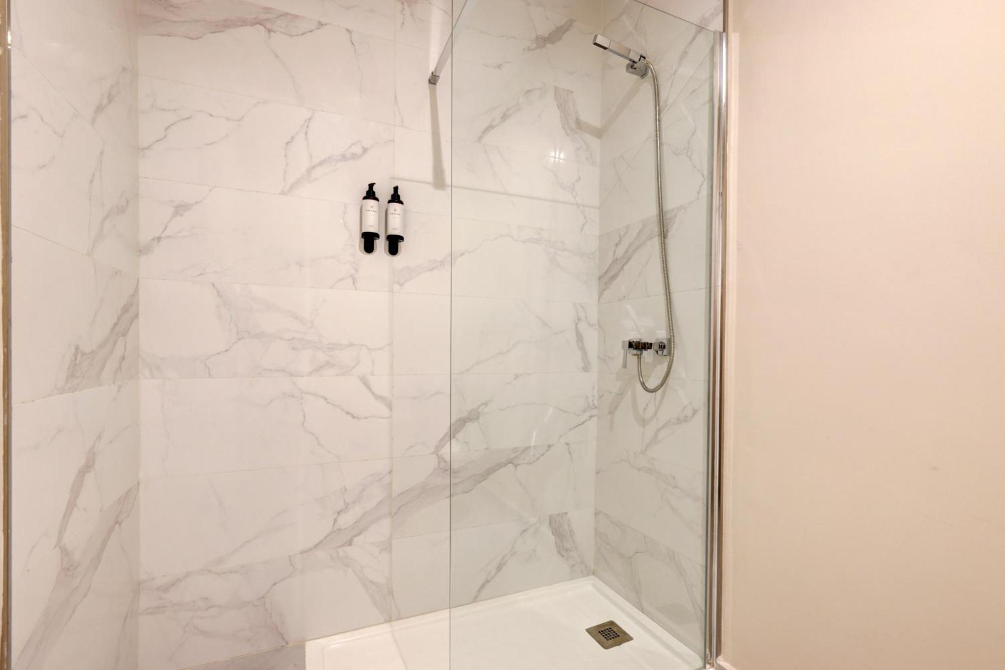 Hostal Puerta Almar Estepona Eksteriør billede