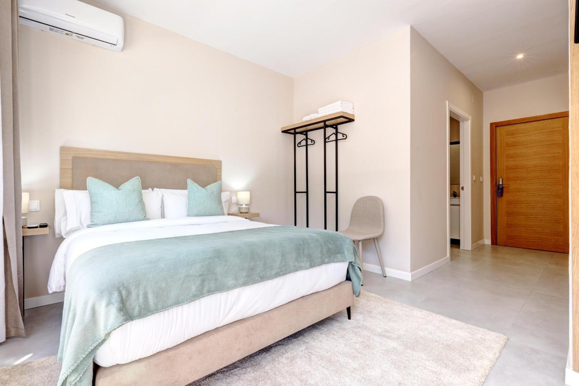 Hostal Puerta Almar Estepona Eksteriør billede