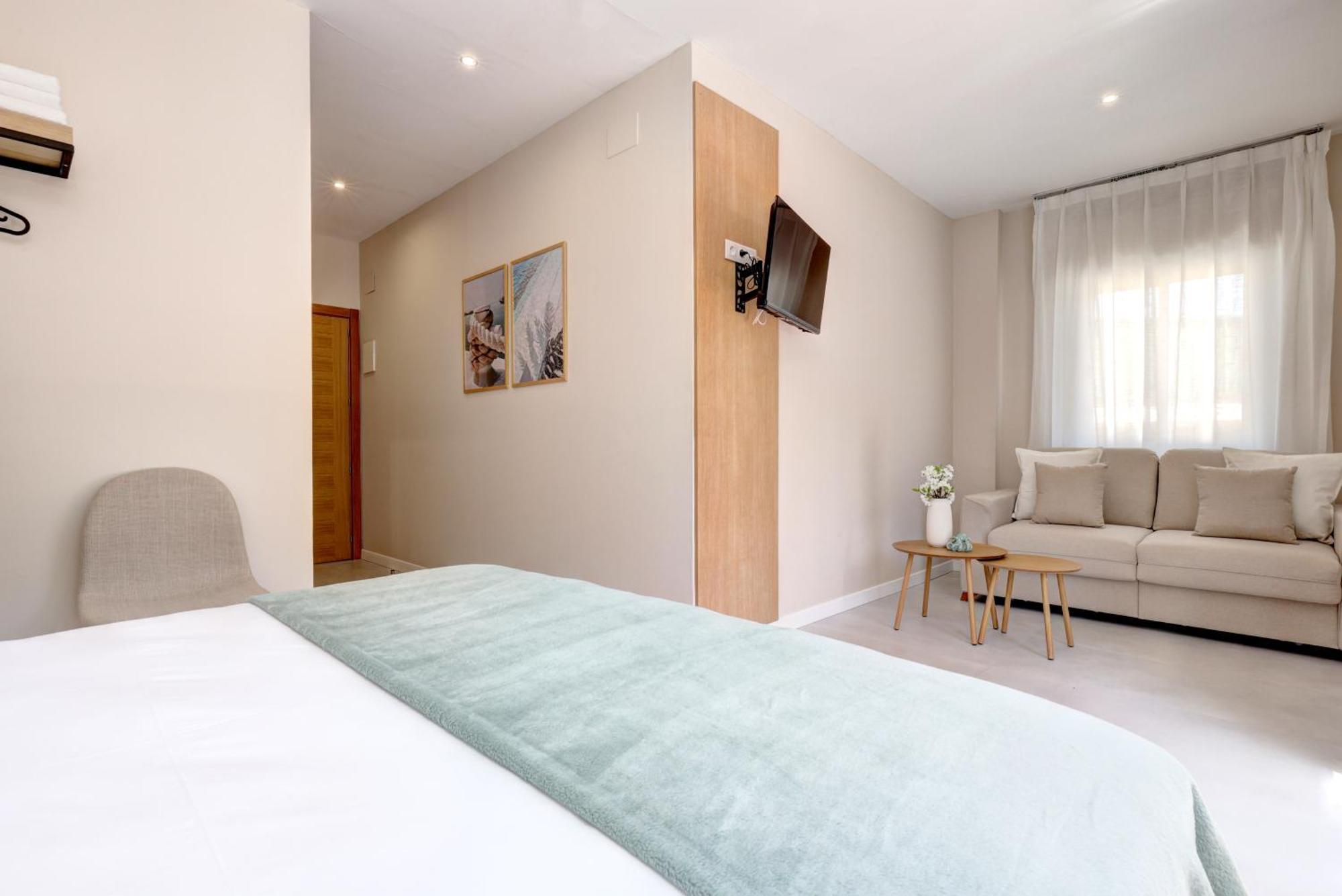 Hostal Puerta Almar Estepona Eksteriør billede