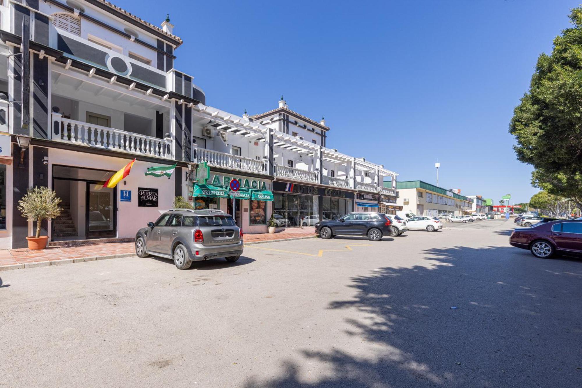 Hostal Puerta Almar Estepona Eksteriør billede