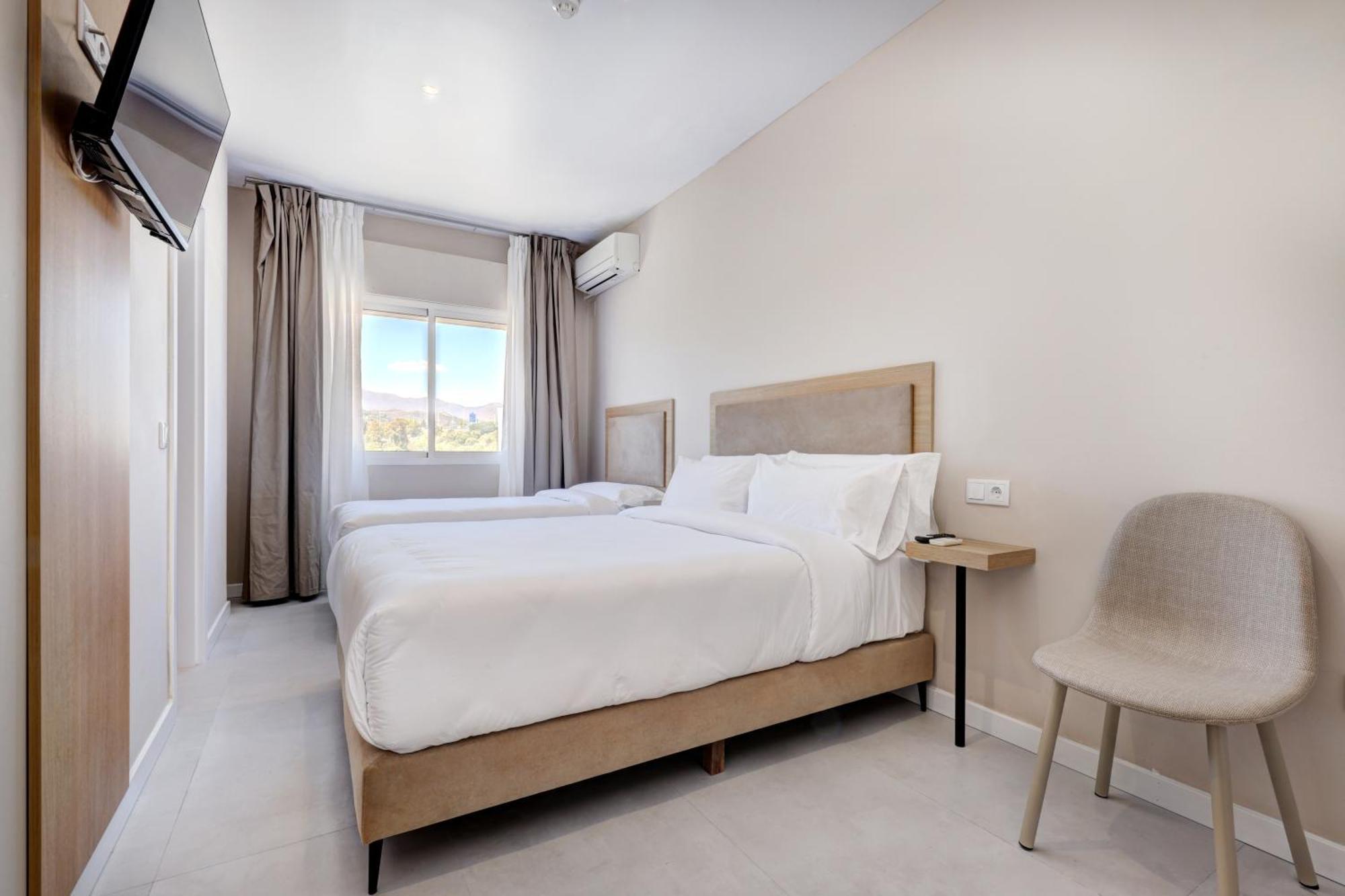 Hostal Puerta Almar Estepona Eksteriør billede