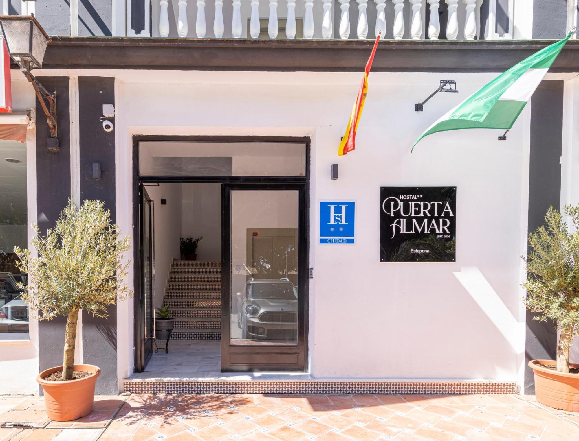 Hostal Puerta Almar Estepona Eksteriør billede